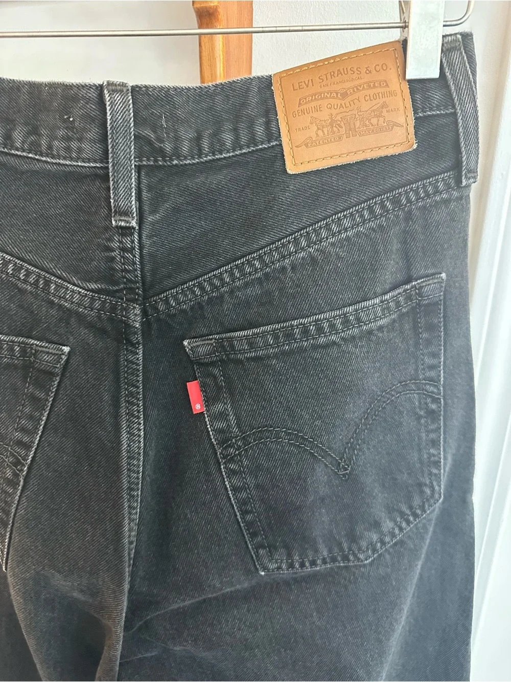 Levi’s Ribcage High Rise Wide Leg Jean - Picture 3 of 6